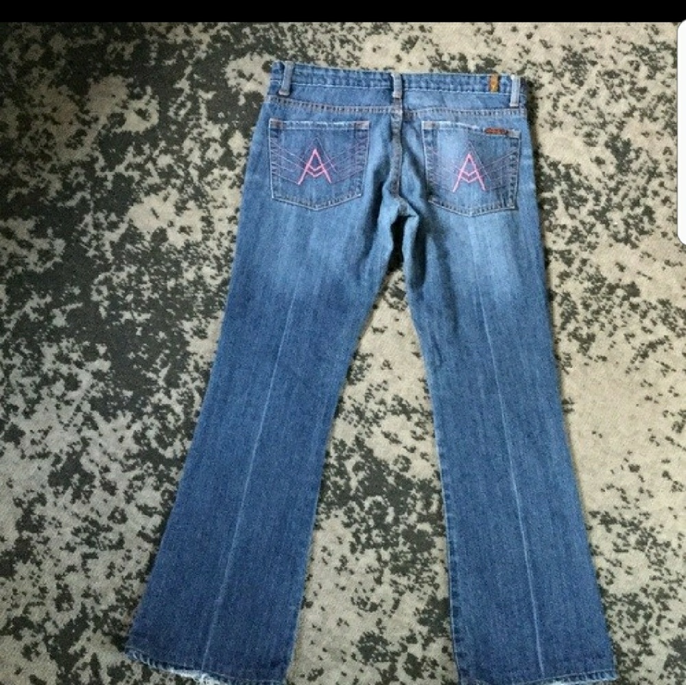 EUC 7 FAM. Pink embroidered A pocket.